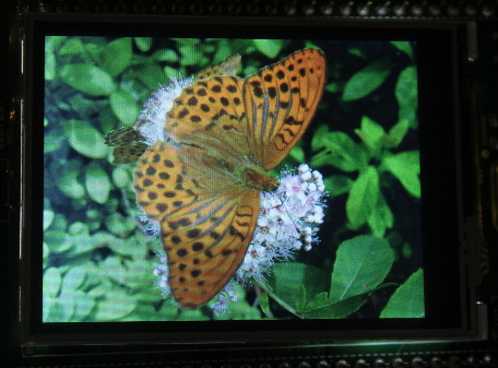 Изображение на цветном LCD